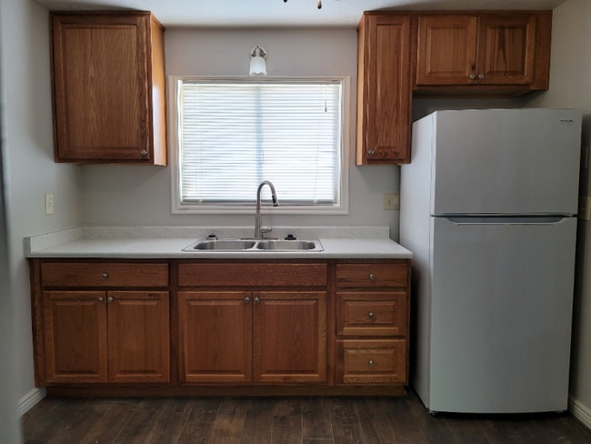 Building Photo - 549 15th St