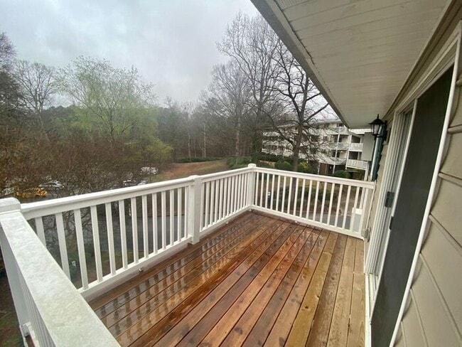 Building Photo - 1416 Foxhall Ln SE