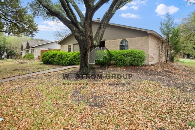 Building Photo - 3817 Yosemite Dr