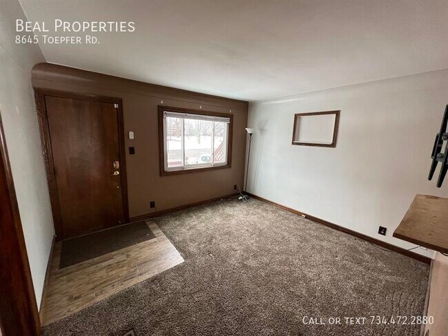 Building Photo - 8645 Toepfer Rd