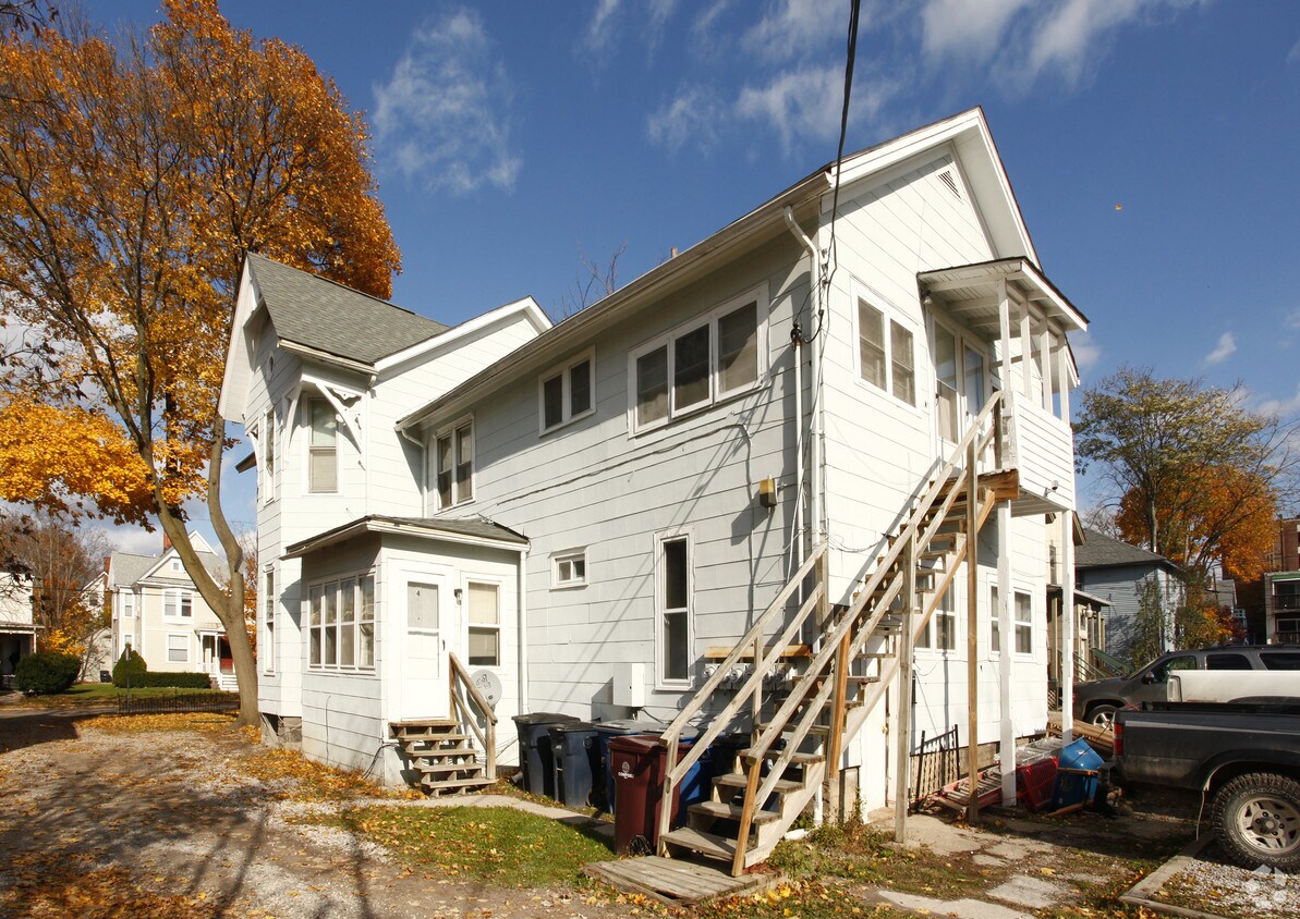 Foto del edificio - 318 E Jefferson St