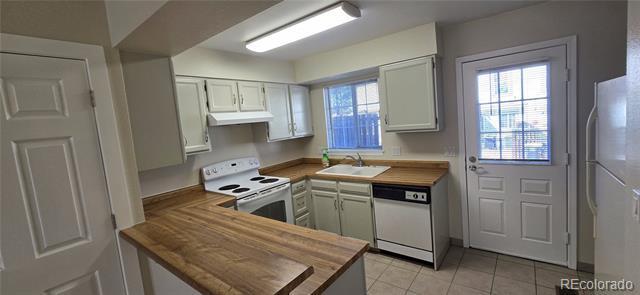 Foto del edificio - 9824 W Cornell Pl