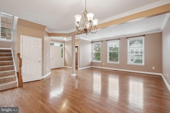 Building Photo - 641 Springhouse Square SE