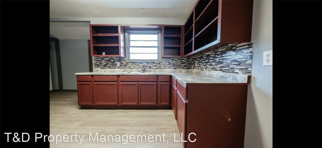 Building Photo - 4 br, 2 bath House - 1817 East 1st Place
