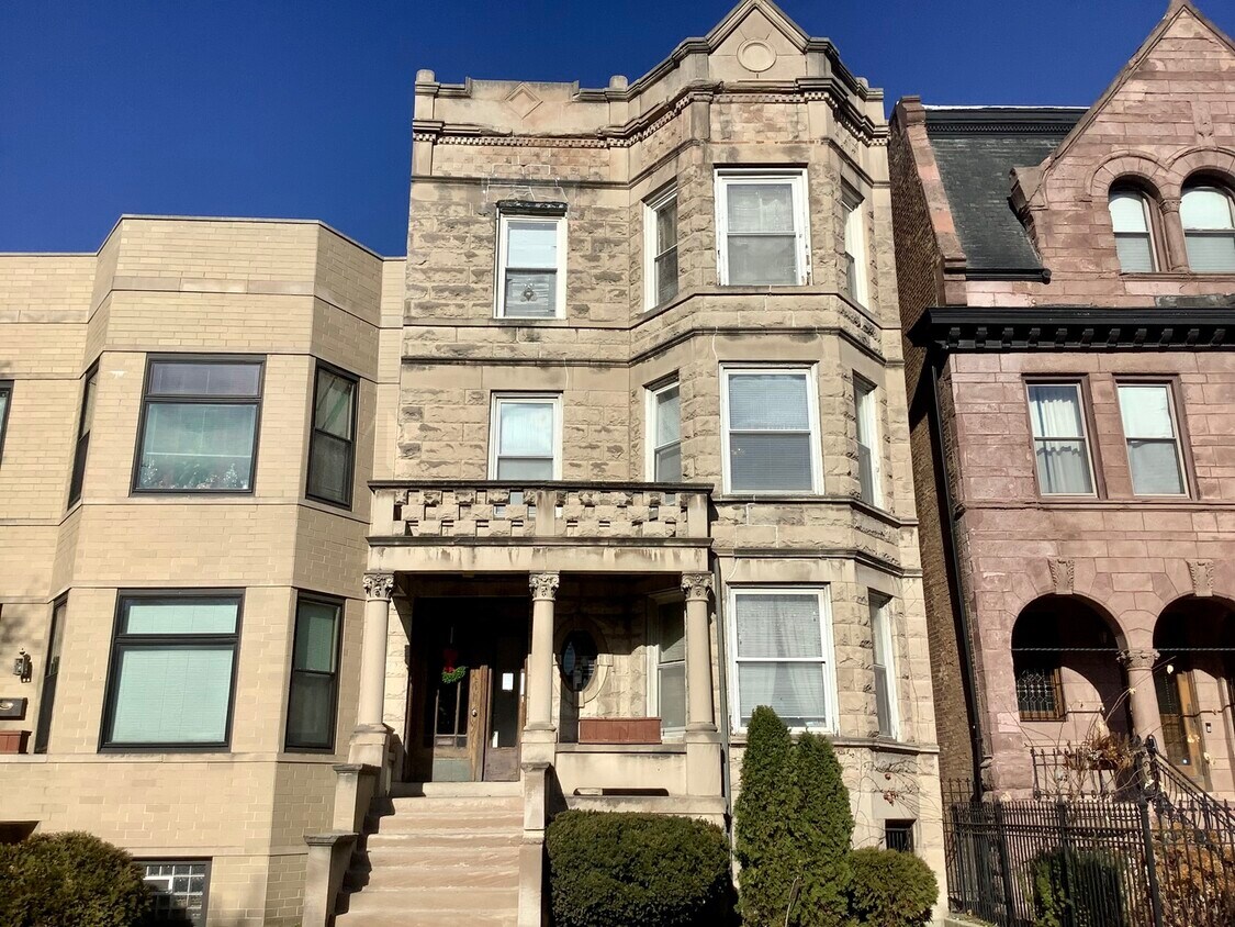 Primary Photo - 3422 W Adams St