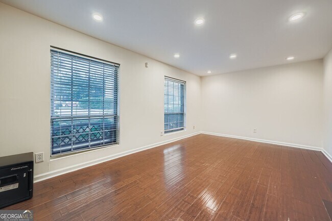 Foto del edificio - 3559 Old Chamblee Tucker Rd