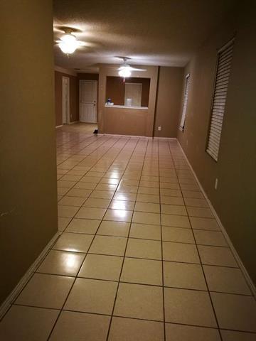 Foto del edificio - 2232 Maple Dr