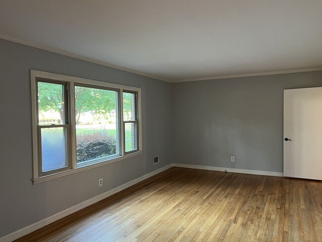 Building Photo - Charming 3/2 Home in Macon