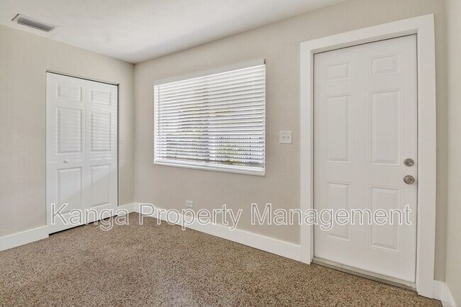 Building Photo - 58 W 27th St