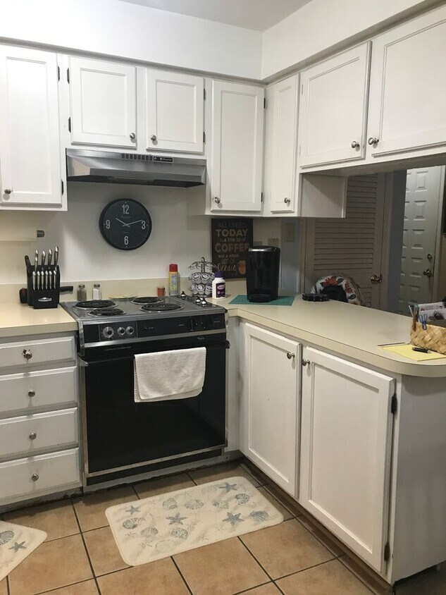 Primary Photo - 2BR/2BA CLOSE TO NORFOLK AVE PIKE PATH AND...