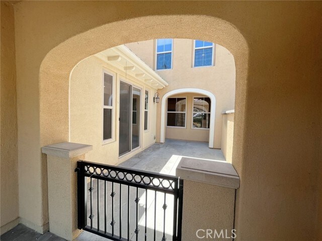 Building Photo - 134 Chantilly