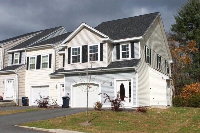 Building Photo - 15 Mountain View Dr
