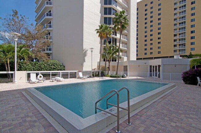 Foto del edificio - 1617 N Flagler Dr