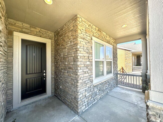 Foto del edificio - Modern 4-Bed Ranch in Erie with 13-Ft Ceilings, Solar Panels & EV Charger