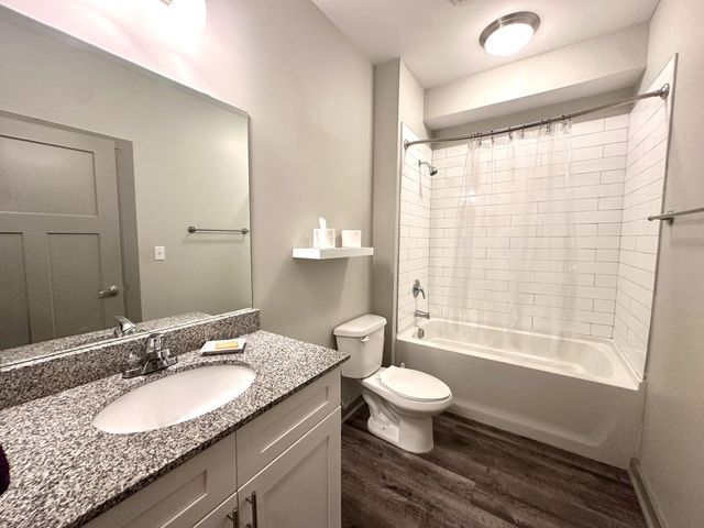 Foto del edificio - 782 Riverfront Pkwy