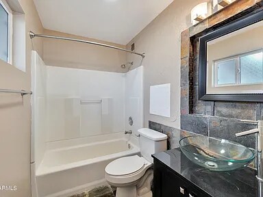 Foto del edificio - 3508 N 85th St