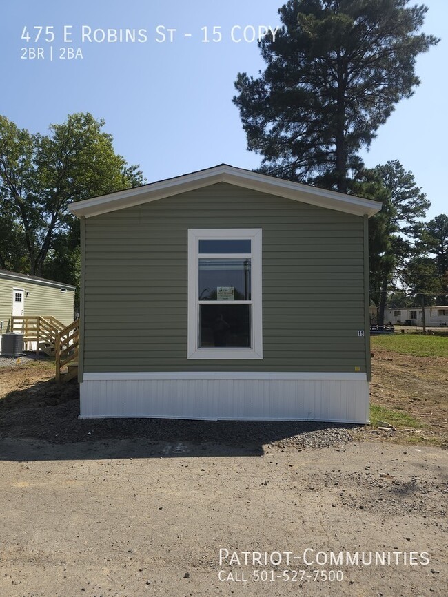 Building Photo - 475 E Robins St