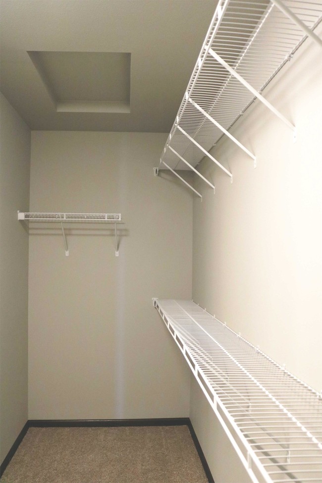 Building Photo - 360 Prairie Heights Way