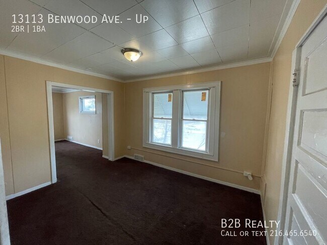 Foto del edificio - Spacious 2B/1B Upstairs Unit