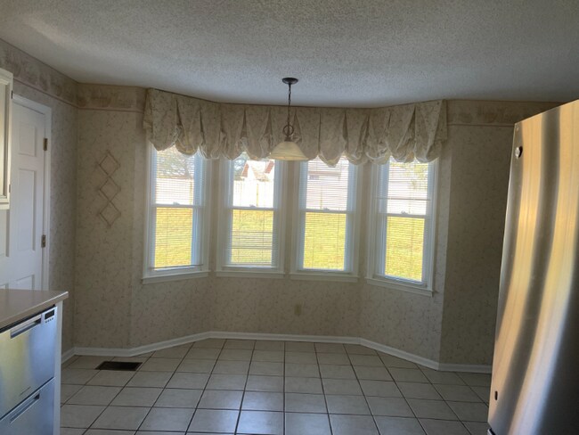 Foto del edificio - 215 Apple Ridge Dr