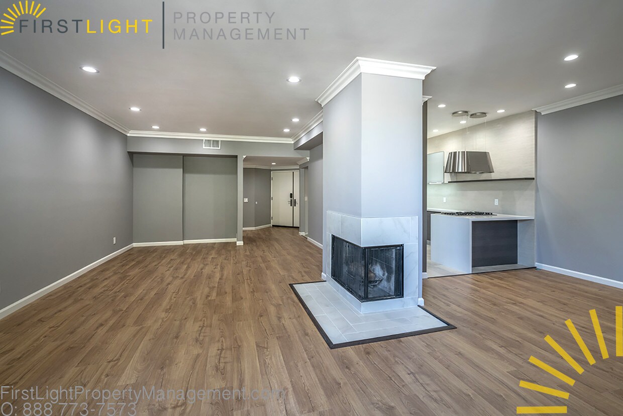 Primary Photo - 930 N Wetherly Dr