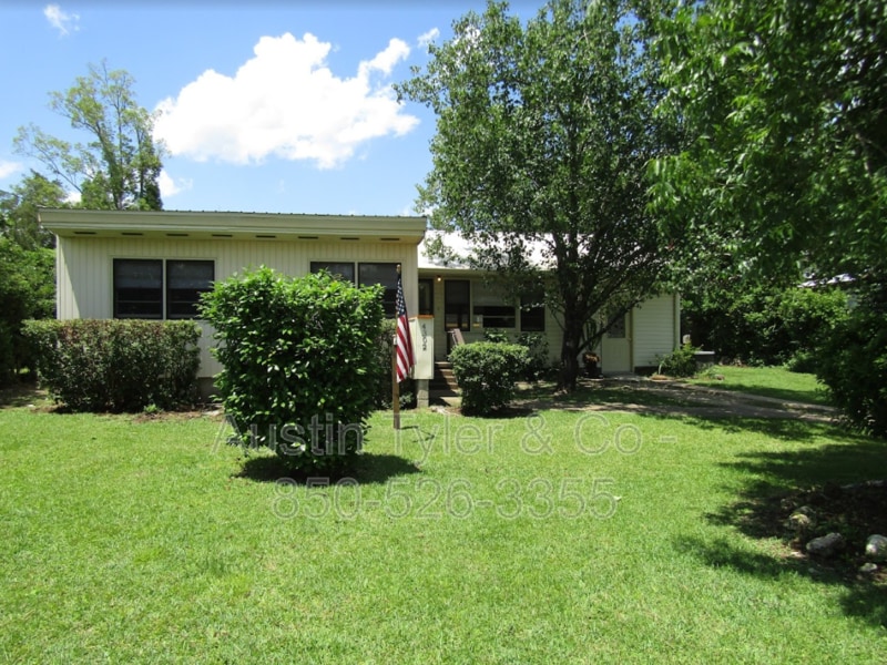 4302 2nd Ave, Marianna, FL 32446 House Rental in Marianna, FL