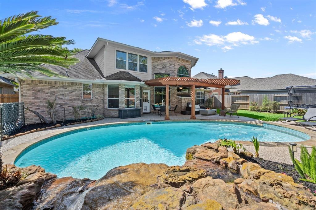 Foto principal - 4218 Leaflock Ln