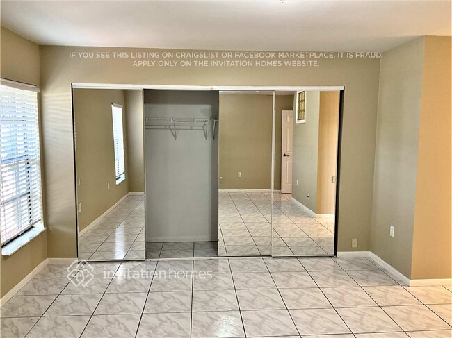 Building Photo - 2703 SW 5th St