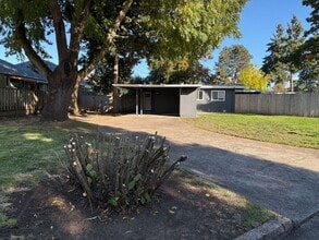 Building Photo - 3337 Raleighwood Ave