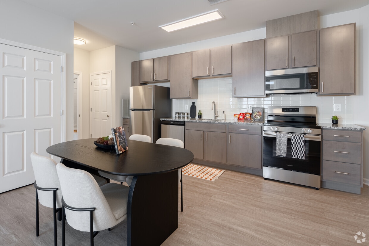 Foto principal - Joyfield Flats at Woodbridge