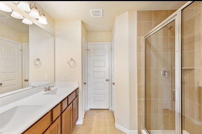 Foto del edificio - 5617 Evanston Ln