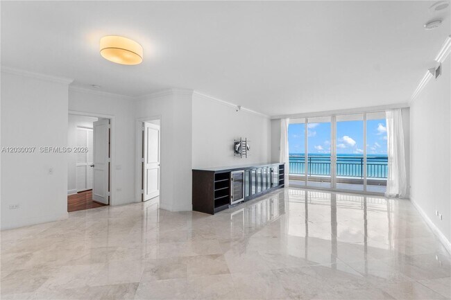 Foto del edificio - 808 Brickell Key Dr