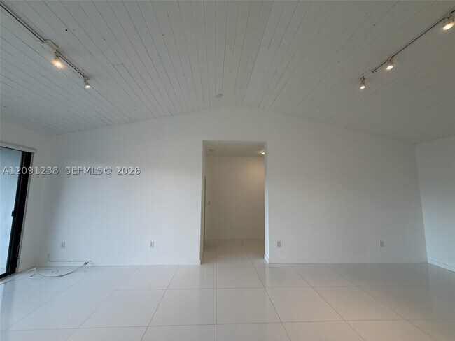 Building Photo - 55 Ocean Ln Dr