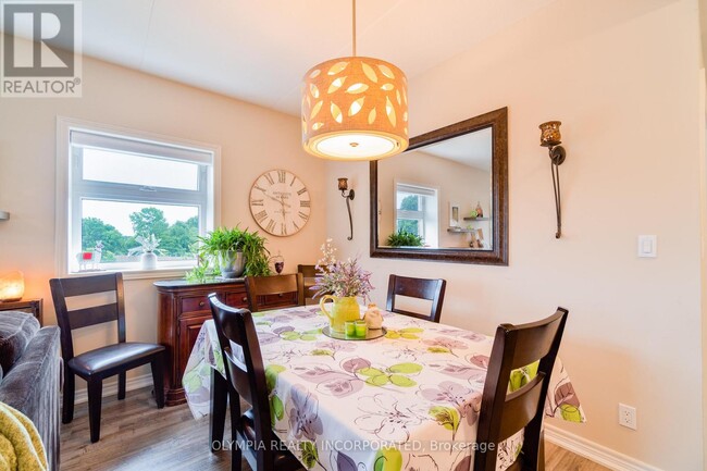 Building Photo - 4644 Pettit Ave