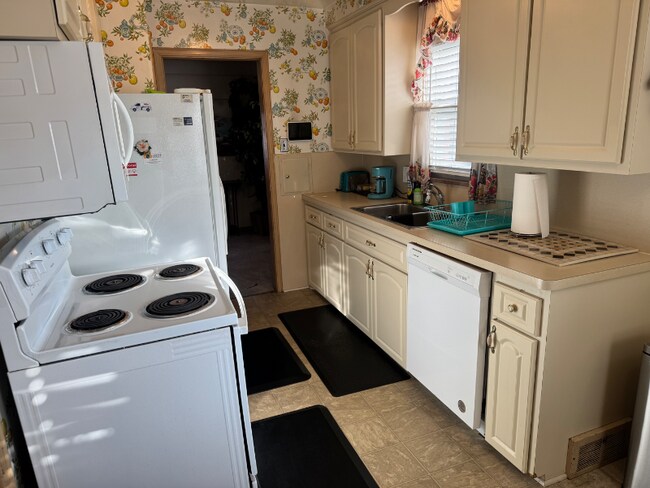 Foto del edificio - 20455 Strathmoor St