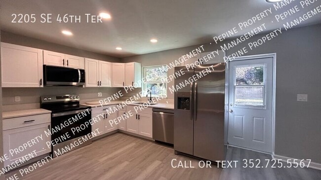 Building Photo - 2205 SE 46 Terrace