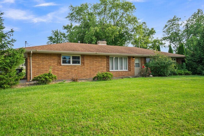 Building Photo - 1114 E Goldspur Dr