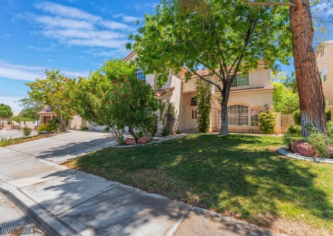 Foto del edificio - 7821 Waterfalls Ave