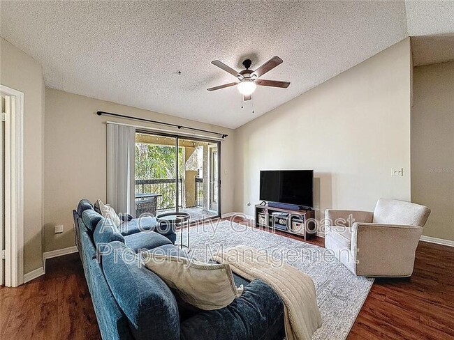 Foto del edificio - 4057 Crockers Lake Blvd