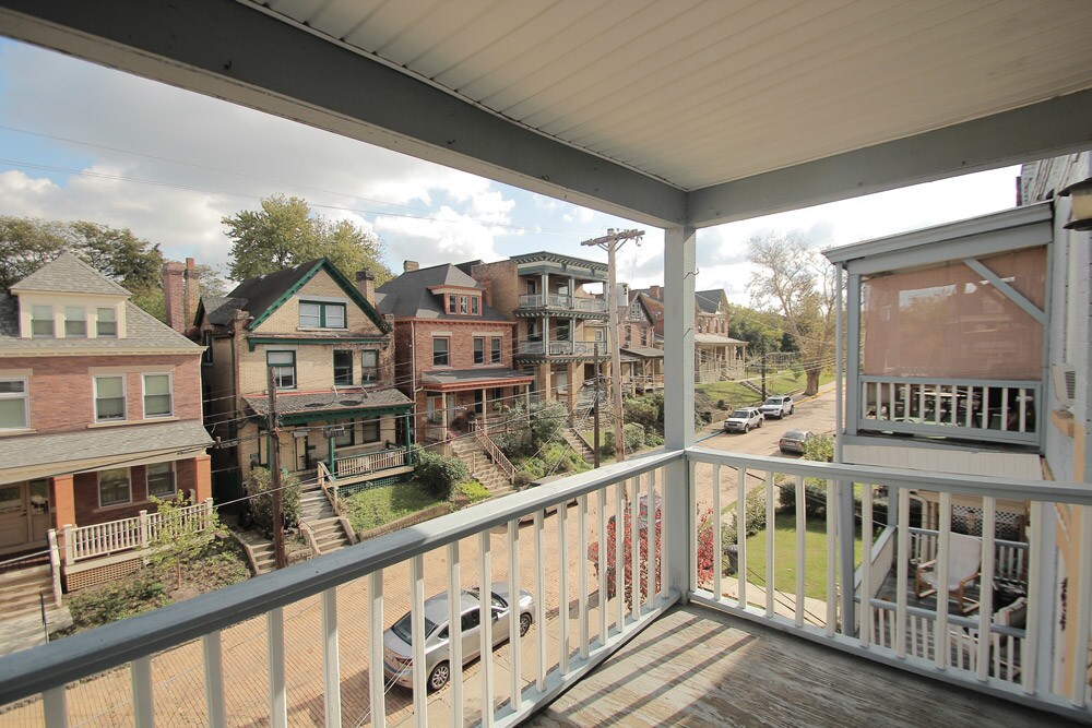 525 St, Pittsburgh, PA 15221 Apartments in Pittsburgh, PA
