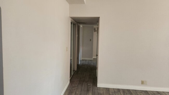 Building Photo - 2654 E Impala Ave