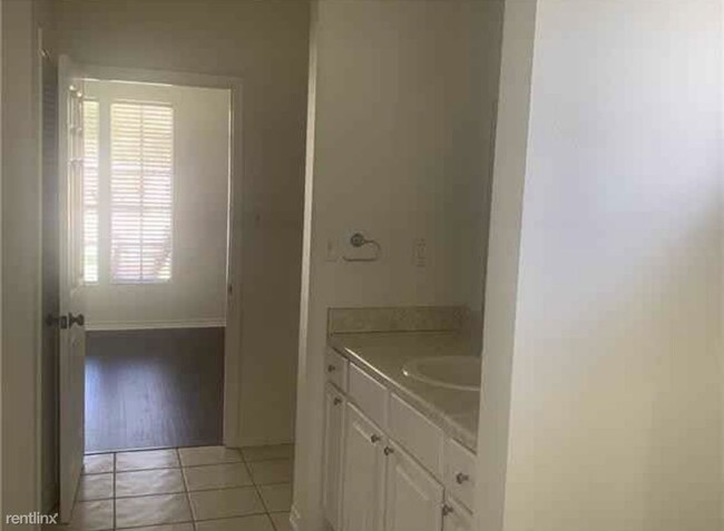 Foto del edificio - 3 br, 2 bath House - 402 S Cherry St