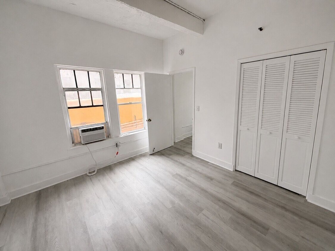 Building Photo - 237 23rd St