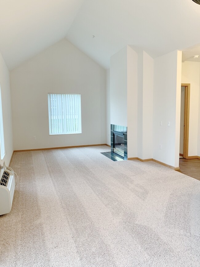 Building Photo - Stone Creek Apartments