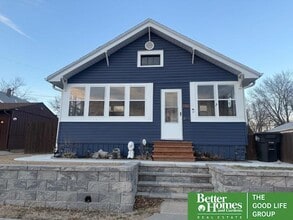 Building Photo - 512 Martha St