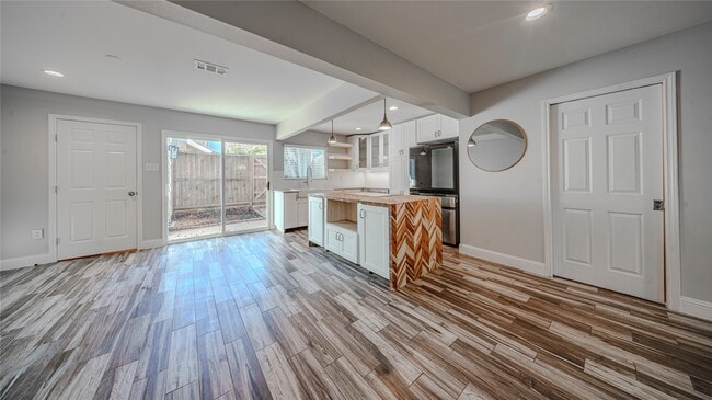 Foto del edificio - 764 Worthshire St