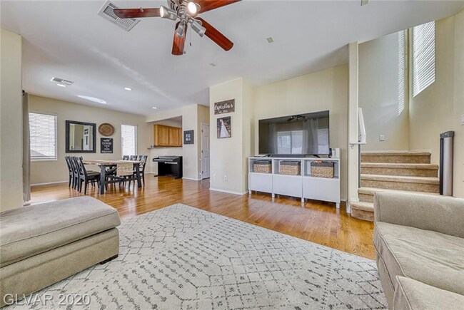 Foto del edificio - 1049 Garnet Ridge Ct