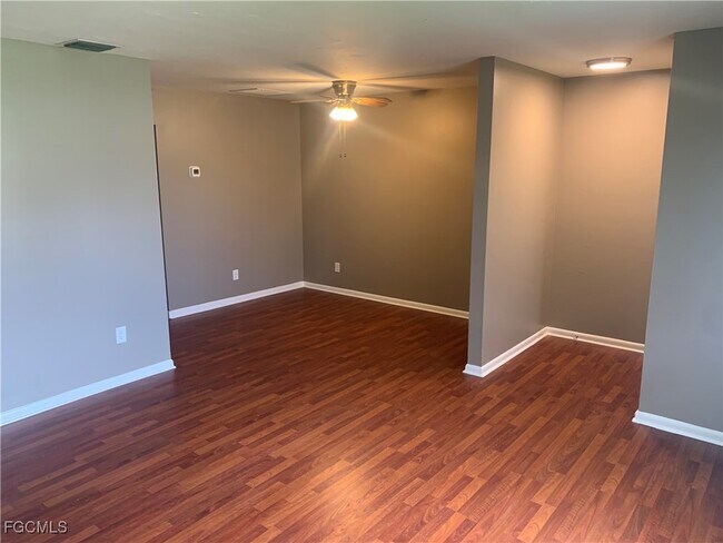 Foto del edificio - 4520 SW 7th Pl