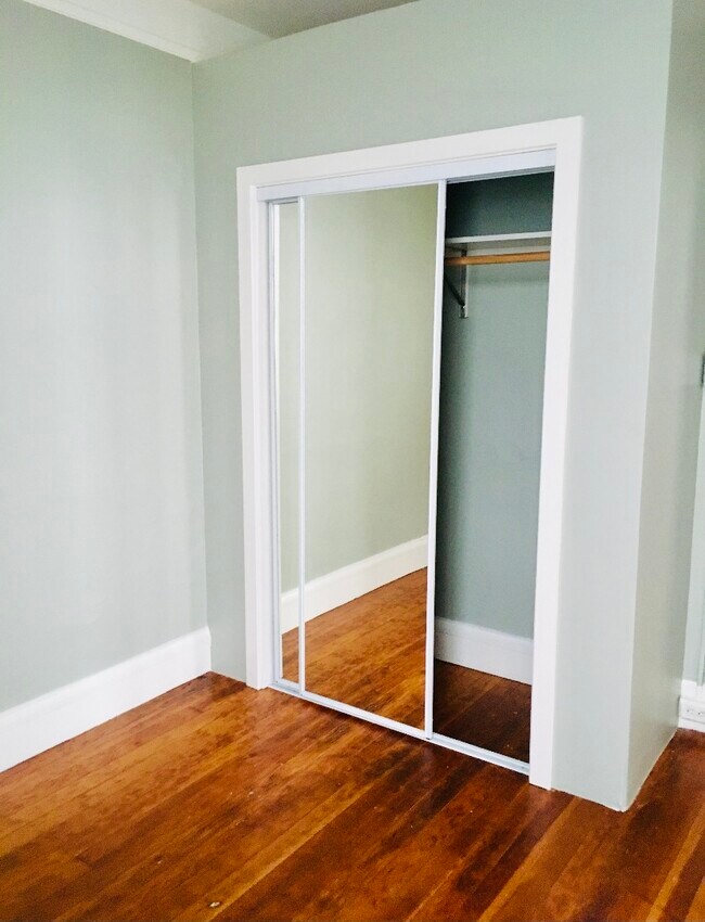 bedroom 1 - 665 Minna St