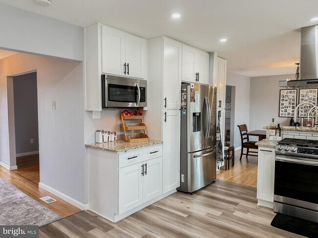 Foto del edificio - 730 Willow Dr